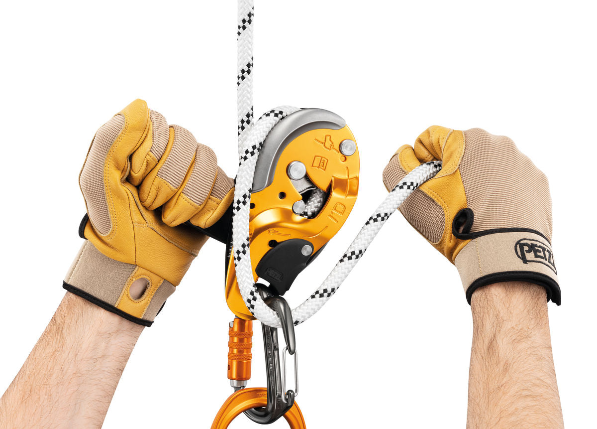 Petzl FREINO Z Triact-Lock Carabiner
